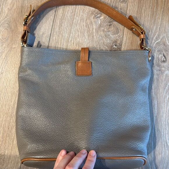 VALENTINA ITALIAN MADE PEBBLED LEATHER GRAY AND TAN BUCKET SHOULDER BAG EUC - Picture 9 of 16